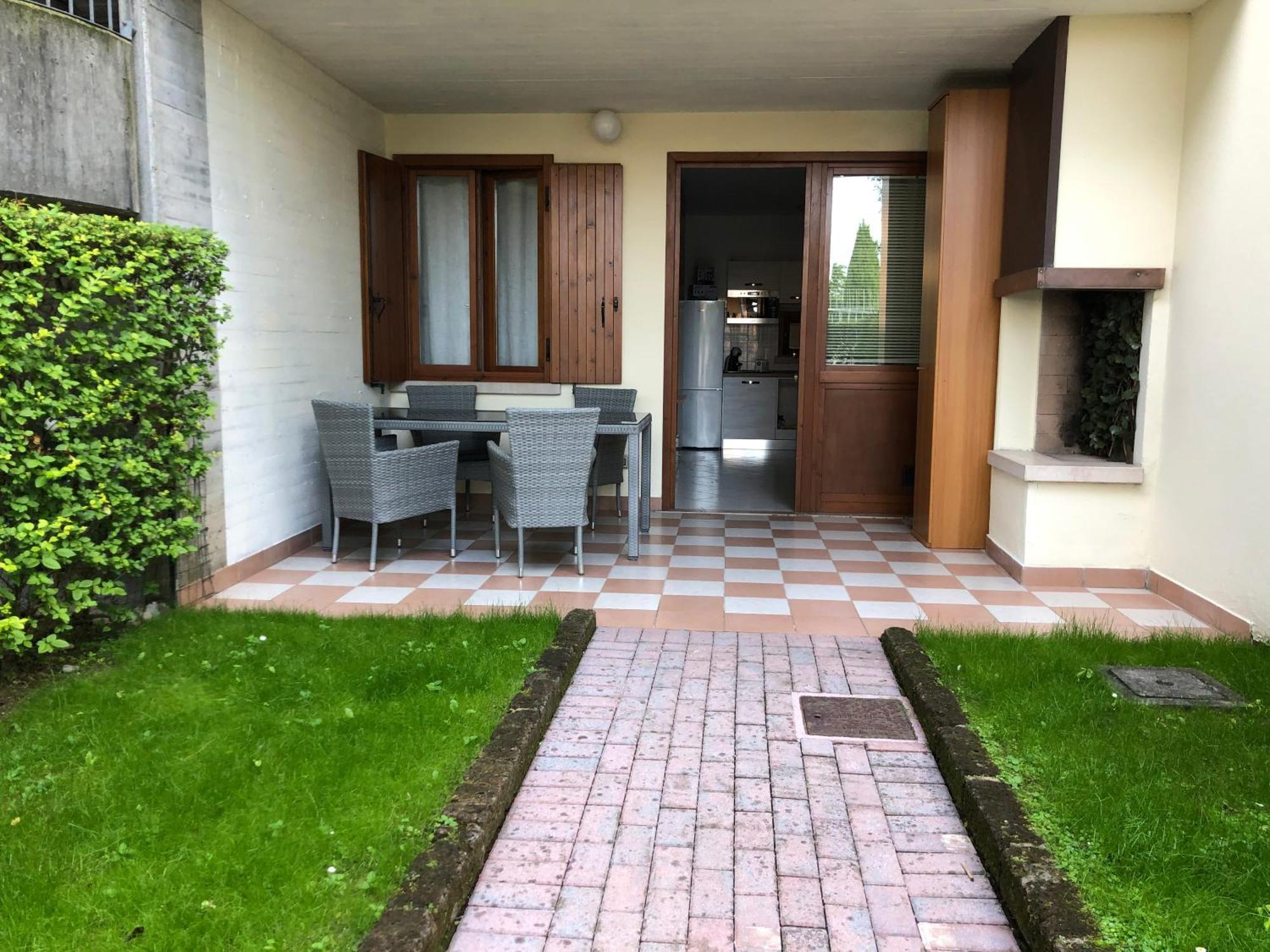Casa Lorenzo Apartamento Desenzano del Garda Exterior foto