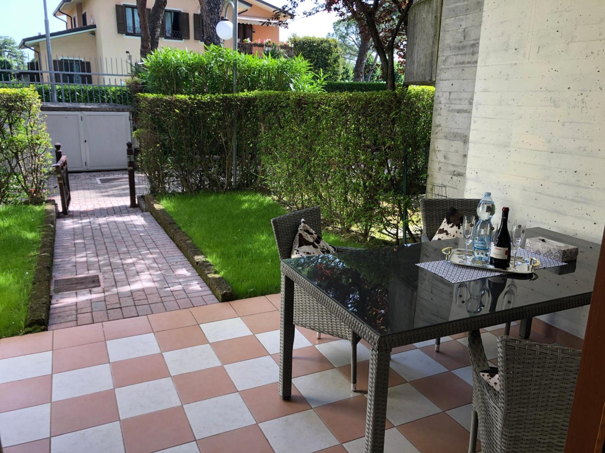 Casa Lorenzo Apartamento Desenzano del Garda Exterior foto